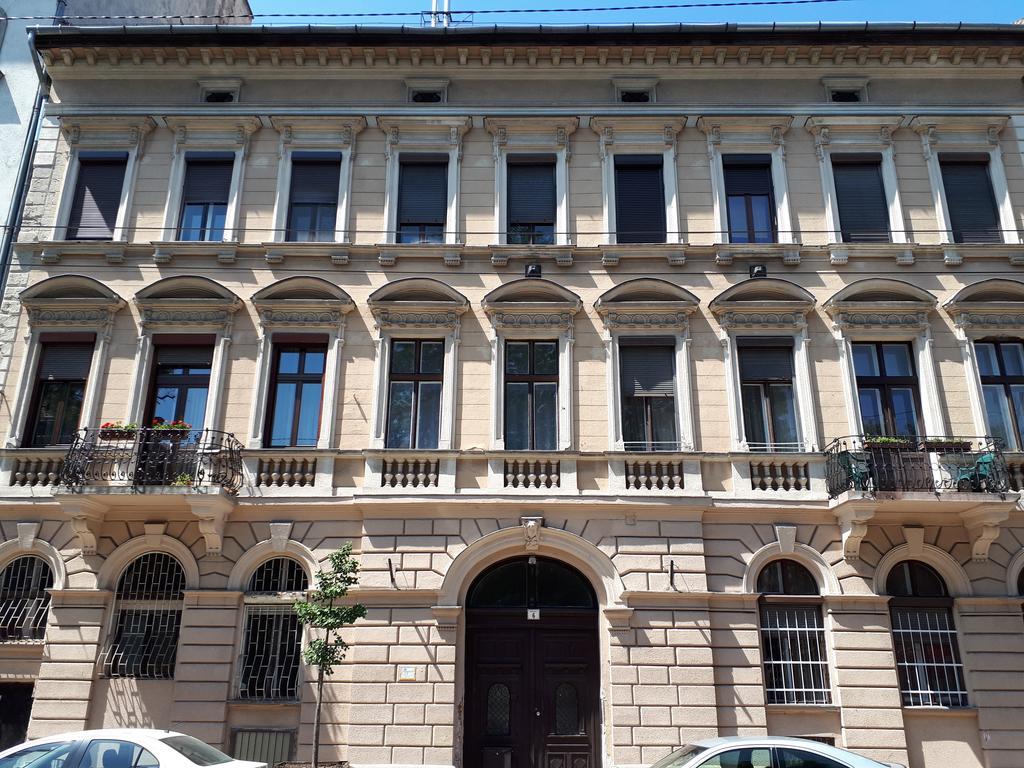 R&R Apartment Dembinszky Budapeste Exterior foto